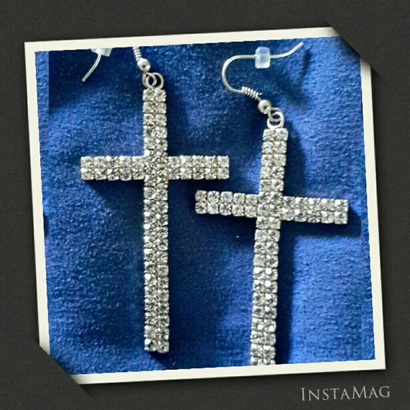 🚨SOLD🚨🆕  RHINESTONE CROSS EARINGS