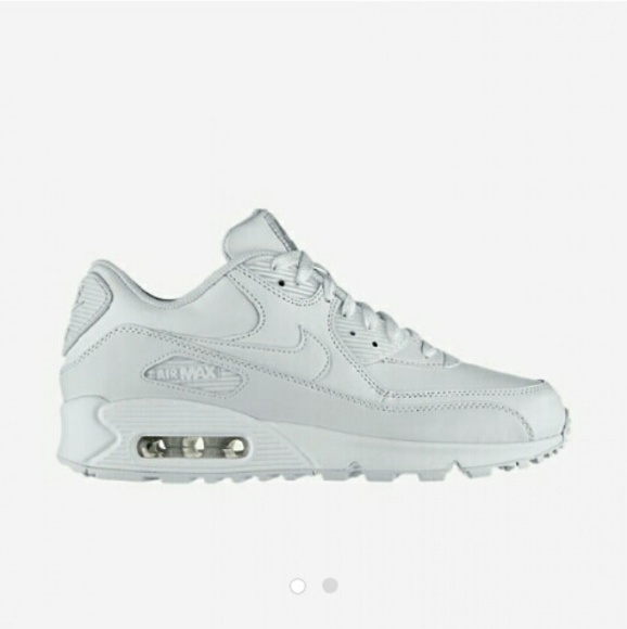 *closet closing* White nike air max