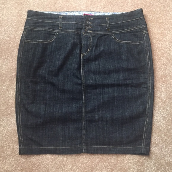 Denim pencil skirt