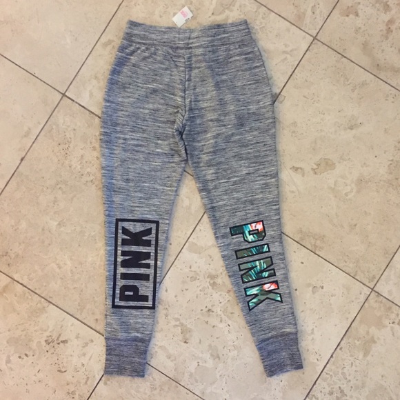 Pink VS sweats - Picture 3 of 3