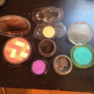💥 SALE!! Eyeshadows and a highlighting bronzer