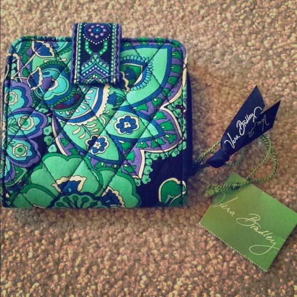 Vera Bradley Handbags - Vera Bradley wallet
