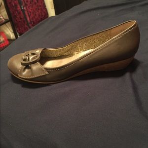 Brown flats