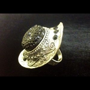 Accent ring