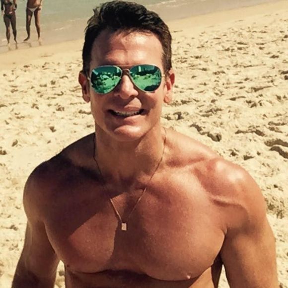 Meet your Posher, Thom - Picture 1 of 1