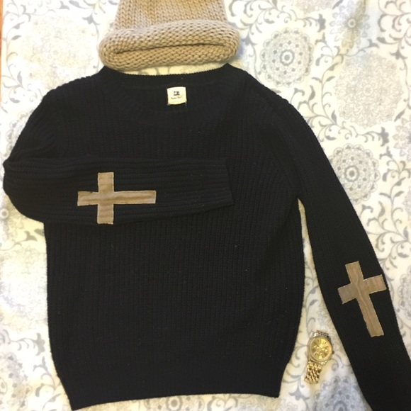 Tobi thick knit sweater in size small
