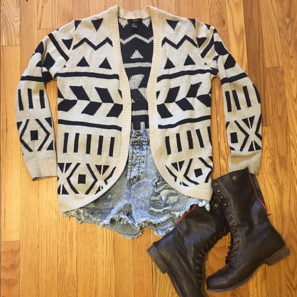 Forever 21 tribal open sweater in Large