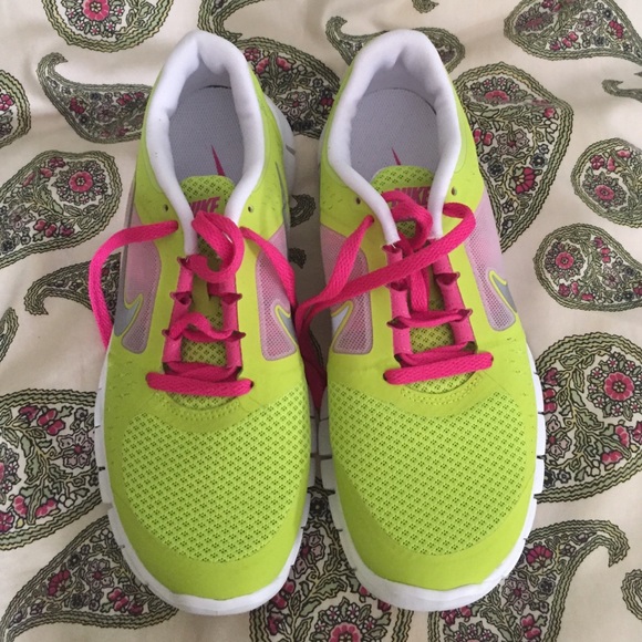 Nike free runs