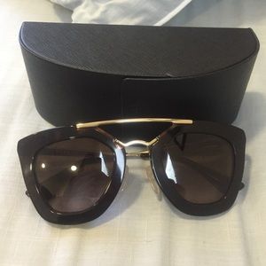 Prada sunglasses PR 09QS