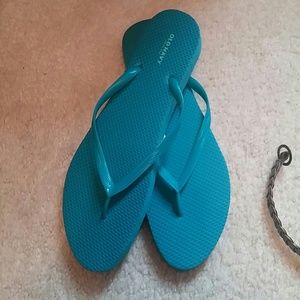 Blue Old Navy flip flops