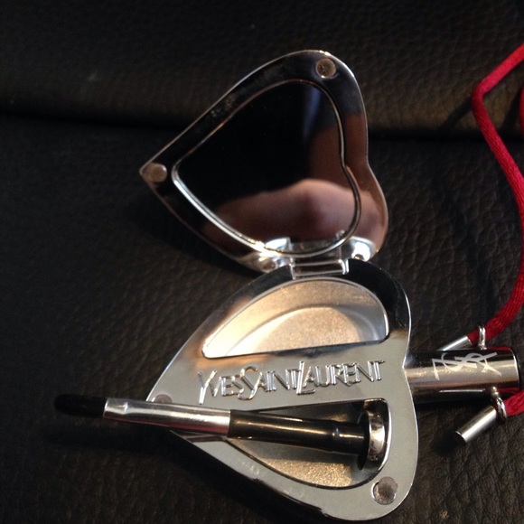 SALE !! 💥 Yves Saint Laurent Lipbalm locket