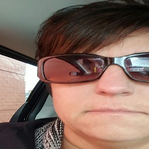 Meet your Posher, Michele