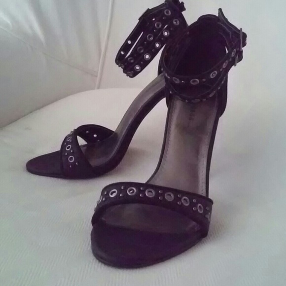 🚫SOLD🚫Closing Closet Sale EXPRESS Strappy  Heels - Picture 2 of 4