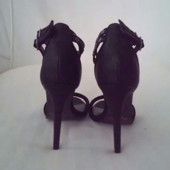 🚫SOLD🚫Closing Closet Sale EXPRESS Strappy  Heels - Picture 3 of 4