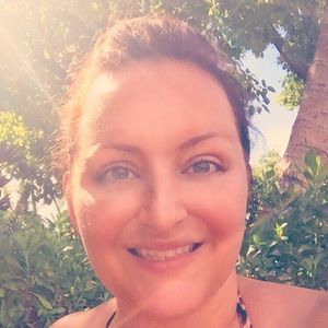 Meet your Posher, Holly