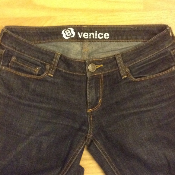 *SOLD* Bullhead Dark Wash Denim - Picture 2 of 4