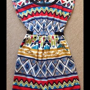 Aztec Print Dress. Pockets/Exposed Zipper Size 2-4