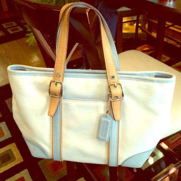 Super cute, small, off-white , blue&tan COACH bag - Picture 1 of 4