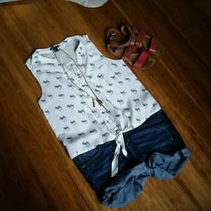 Forever 21 fun zebra sleeveless button down.