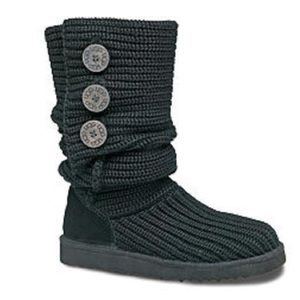 ISO: Black Knit Uggs, will trade!! Size 7!!