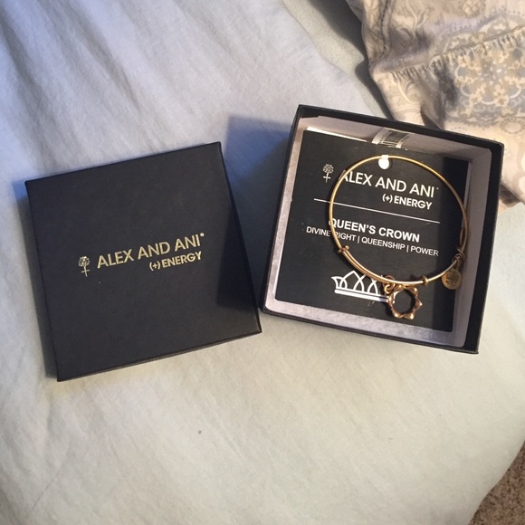 New Alex and Ani Queens Crown bracelet