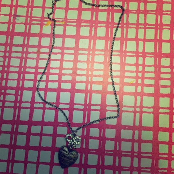 F21 I love you bow heart necklace
