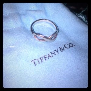 Tiffany & Co. Infinity ring