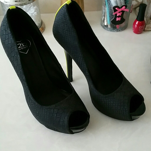 Bebe High heels size 6
