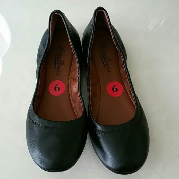Lucky Brand Flats shoes Size 6