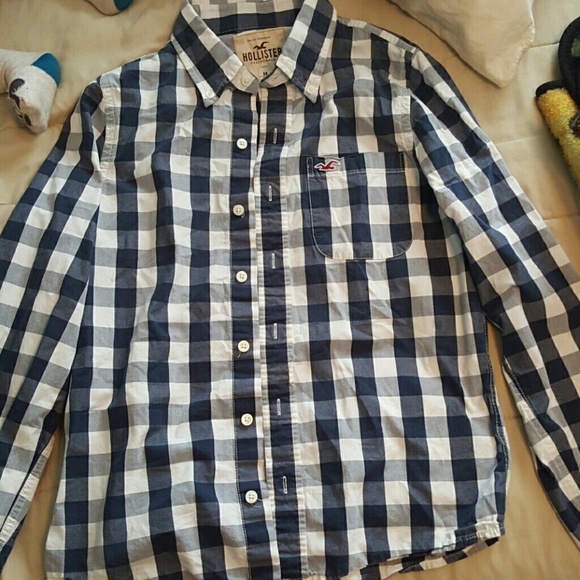 Hollister shirt