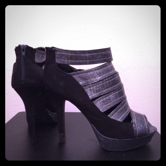 Ashley Stewart "Gaze" Black & Silver Platform