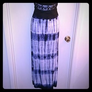BLUE AND WHITE TIE DIE MAXI SKIRT
