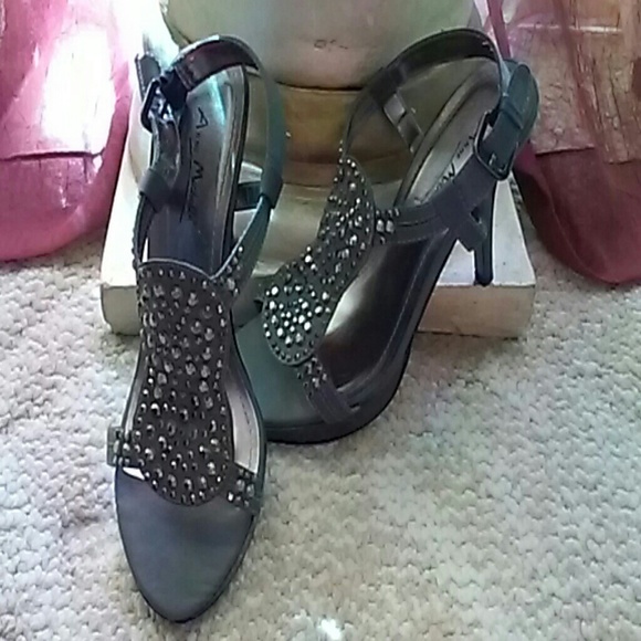 Anne Michelle studded shoes