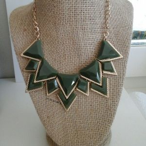 New Gorgeous statement necklace