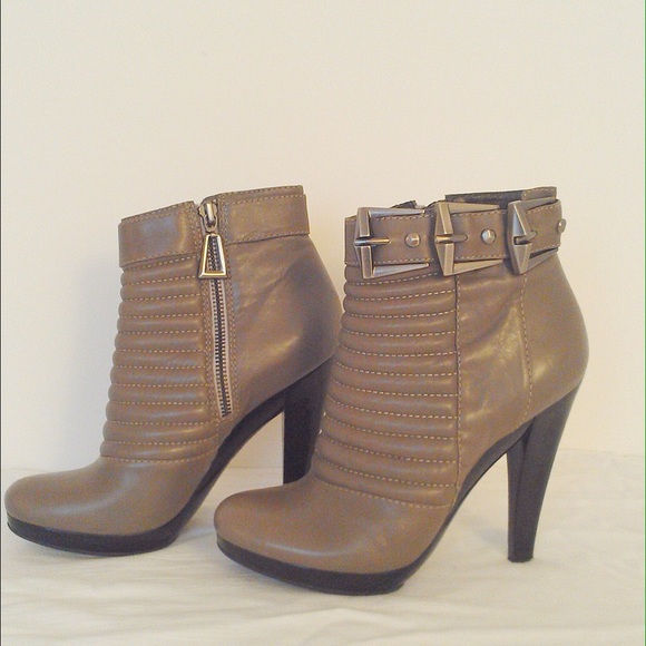 7 for all Mankind grey leather booties - Picture 2 of 3