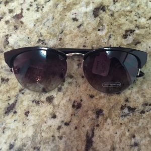 Cat eye sunglasses from LOFT