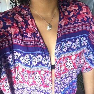 Short sleeved throw over