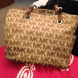 Michael Kors Bag & Matching Wallet