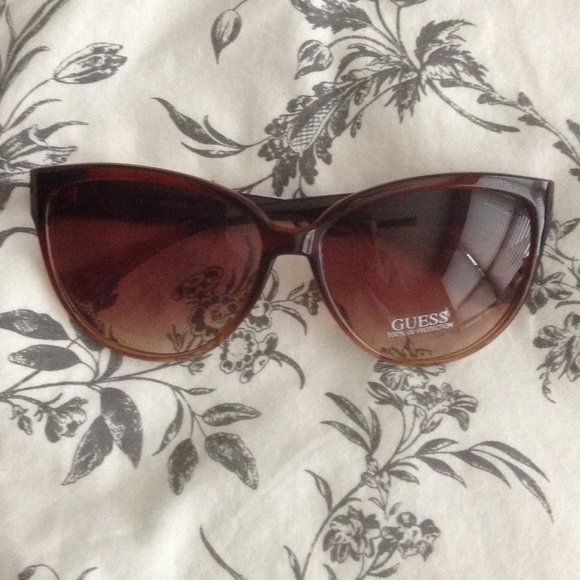 Guess Cat Eye Sunglasses