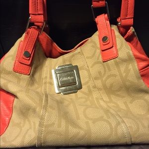 CALVIN KLEIN PARKER CENTER ZIP HOBO