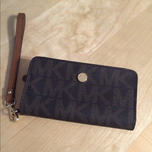 Michael Kors Jet Set Travel Continental Wallet
