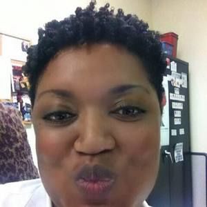 Meet your Posher, Kendra