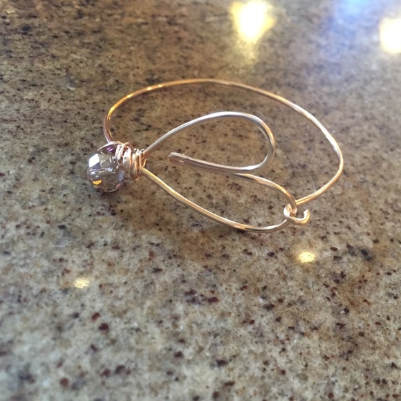 NWOT--Heart shaped bracelet-