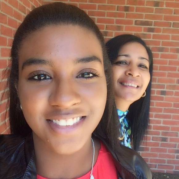 Meet your Posher, Shellece