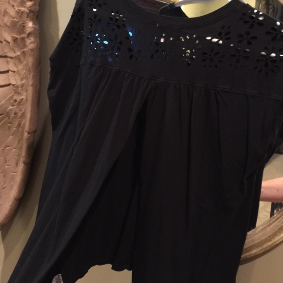 Not your basic black tee - Picture 2 of 3