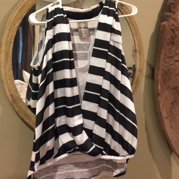 Black/White blouse