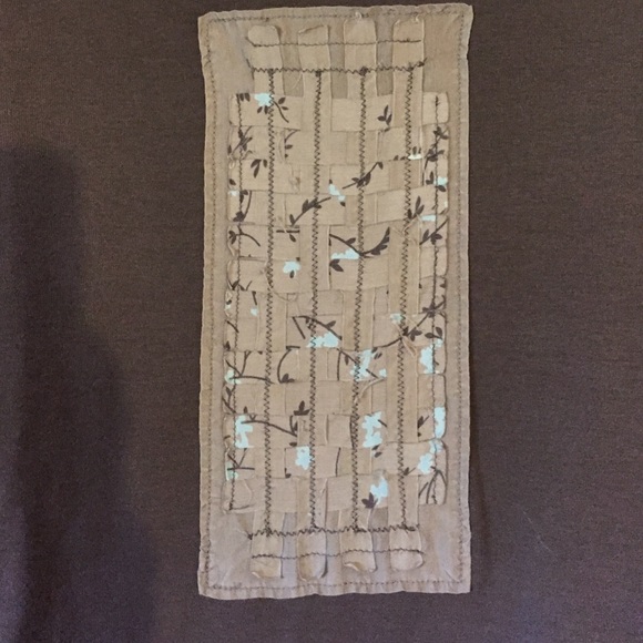 ⭐️ISDA&CO DELICATE AND UNIQUE TOP⭐️ - Picture 2 of 3