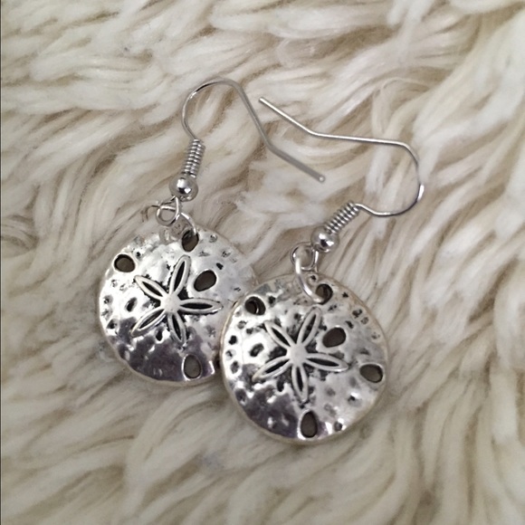 I made these earrings 😊 - Picture 1 of 2