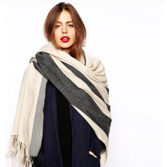 NWOT CREAM ASOS BLANKET SCARF