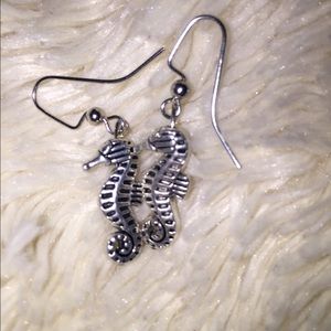 I made these earrings 😊